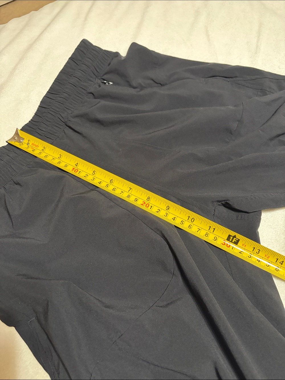 Lululemon Swift Mid-Rise Wide-Leg Pants in Black size 6 - Picture 13 of 16